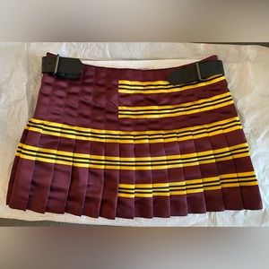 Philosophy di Lorenzo Serafini burgundy satin miniskirt, NWT, size 6 maroon